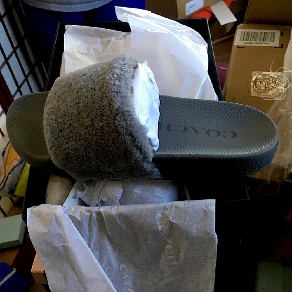 Coach Slide With Shearling - Picture 2 of 8